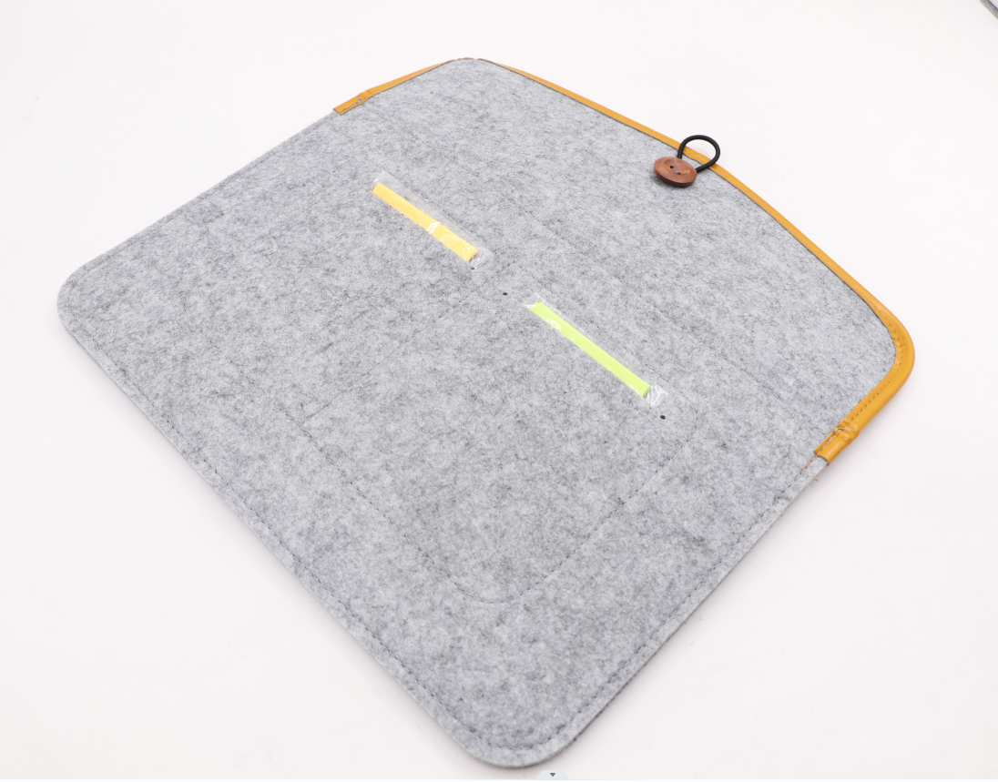 Felt Tablet Sleeve | 34x21cm | Green 